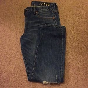 ❌SOLD❌ GAP Sexy BF distressed dark wash Jeans